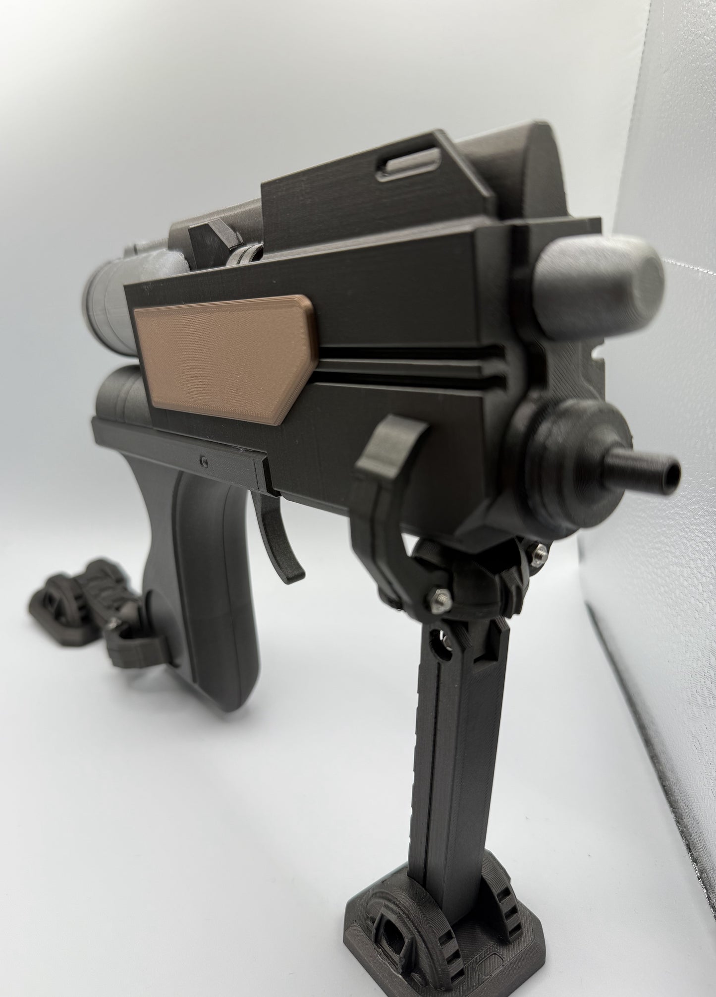 Blurrg-1120 holdout blaster used by Hera Syndulla
