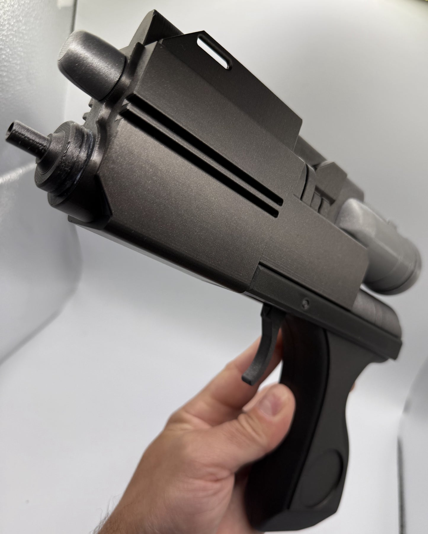 Blurrg-1120 holdout blaster used by Hera Syndulla