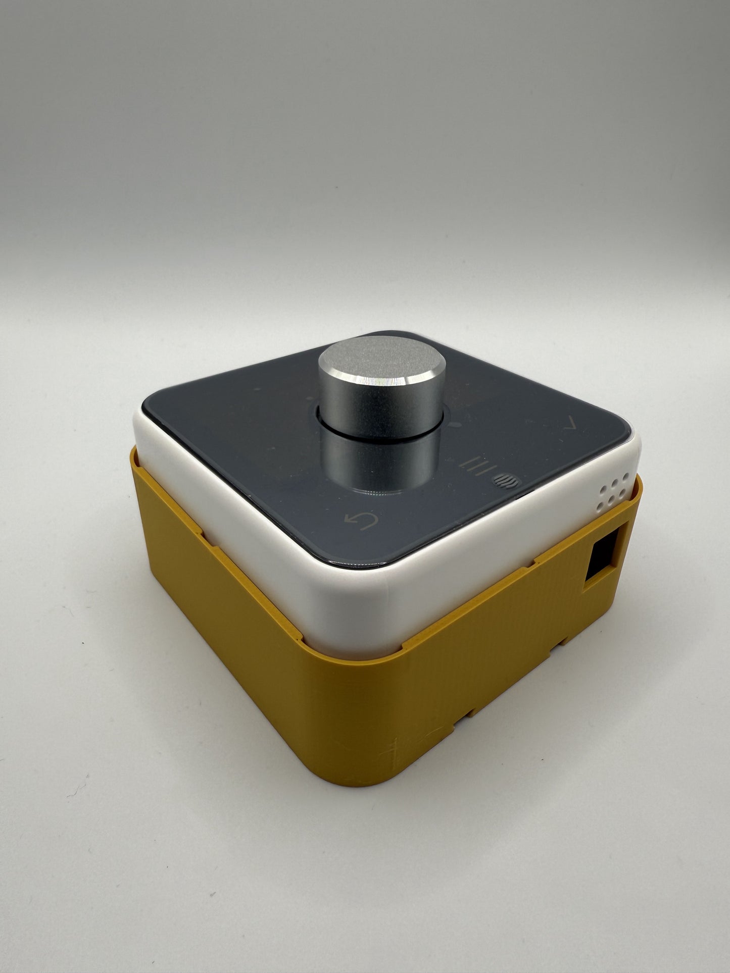 Hive Thermostat Wall Mount Case | Trim & Quick Release Backplate | Custom Colour Options