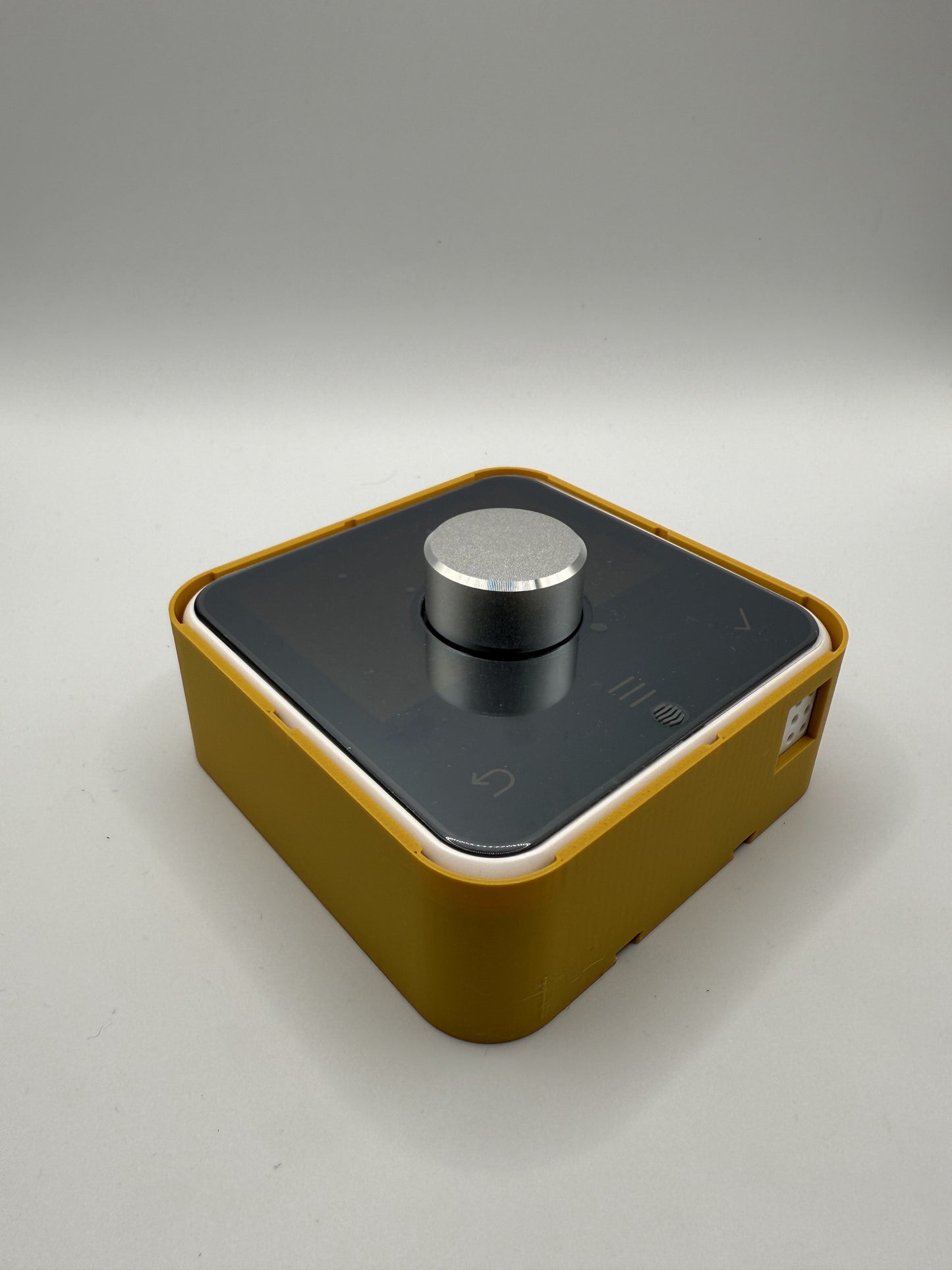 Hive Thermostat Wall Mount Case | Trim & Quick Release Backplate | Custom Colour Options