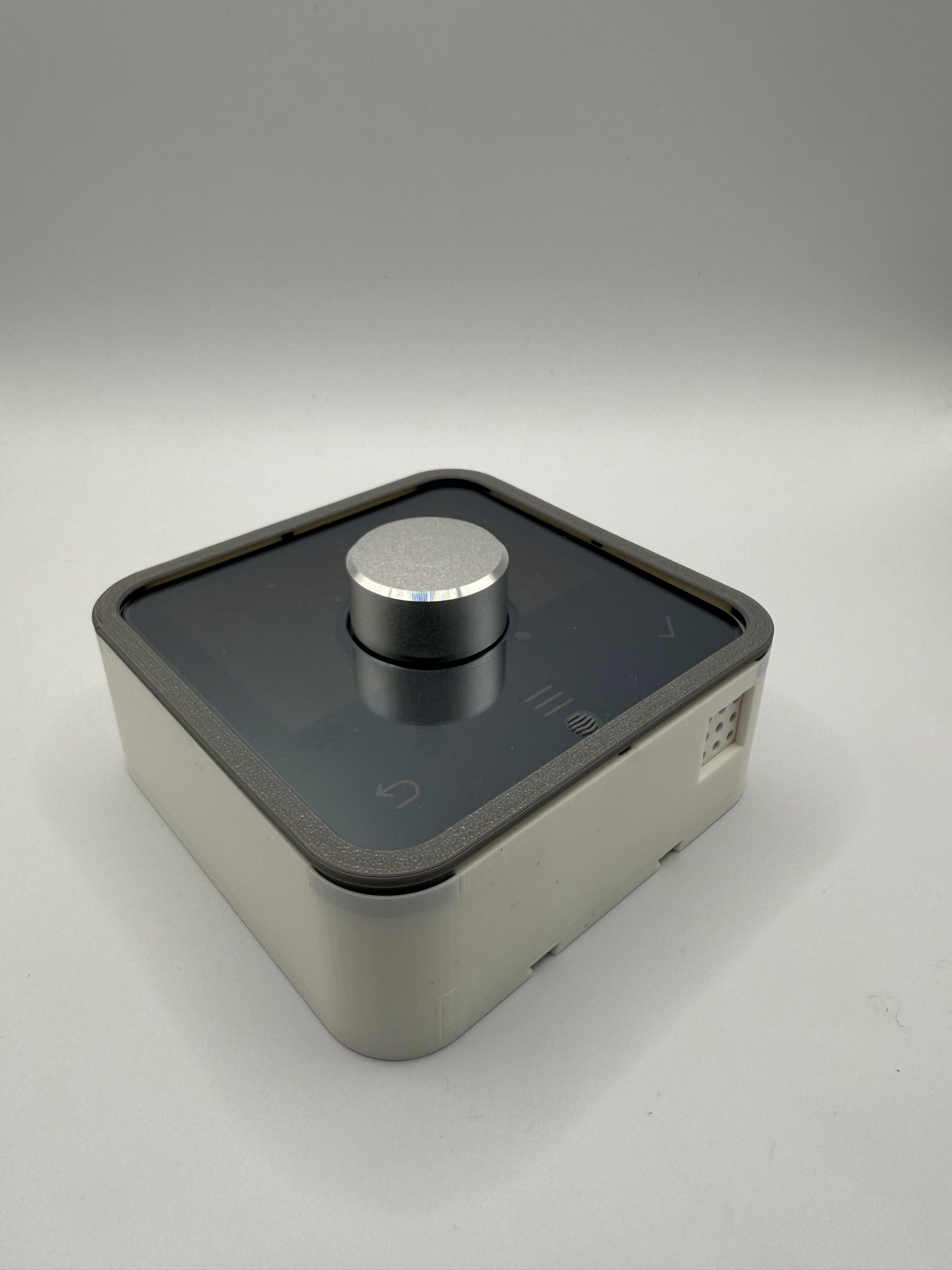 Hive Thermostat Wall Mount Case | Trim & Quick Release Backplate | Custom Colour Options