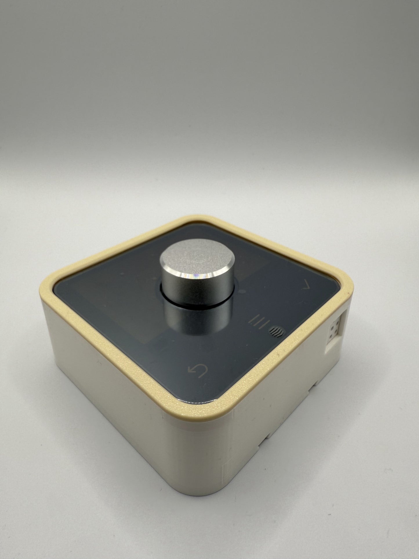 Hive Thermostat Wall Mount Case | Trim & Quick Release Backplate | Custom Colour Options