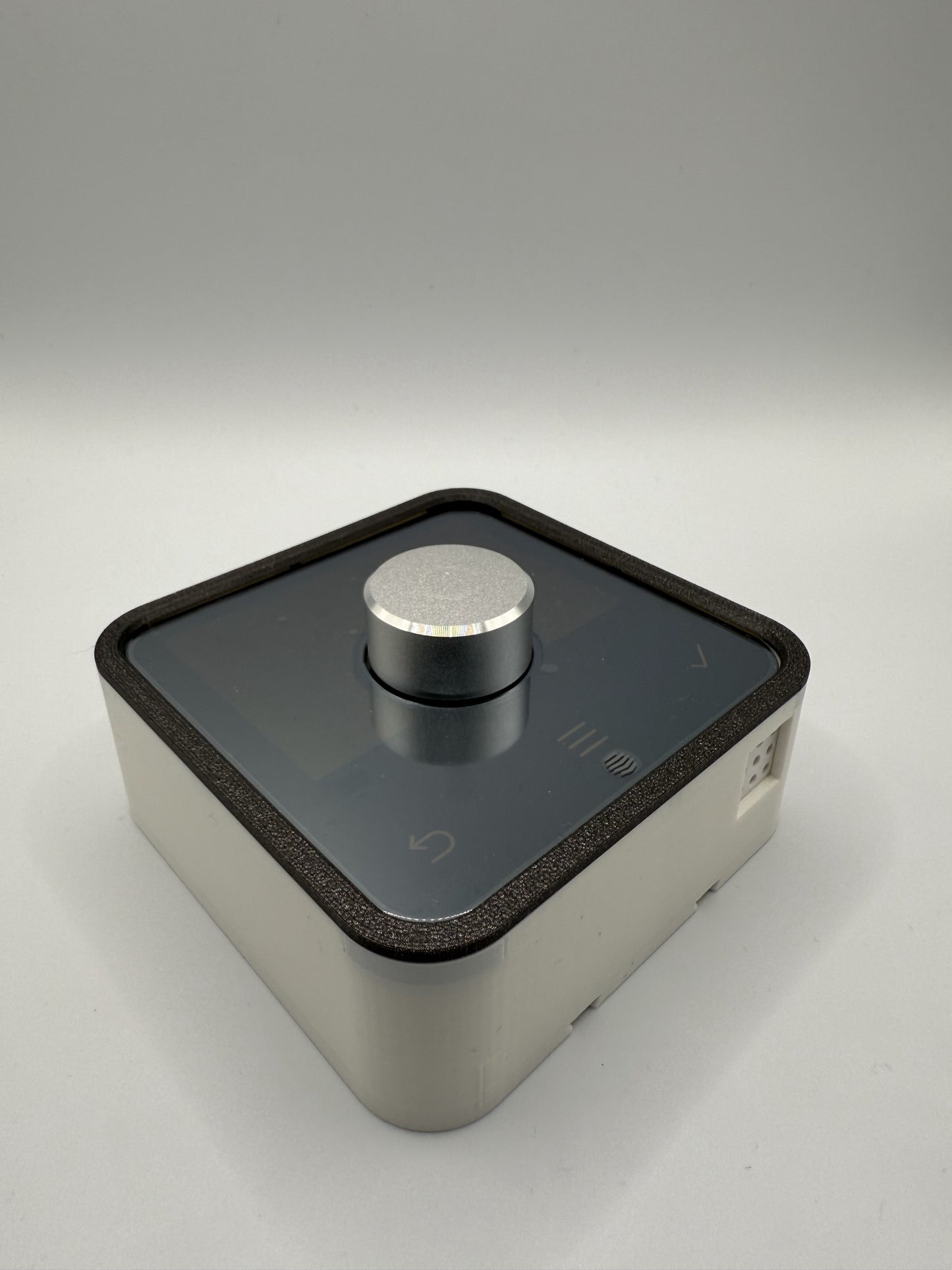 Hive Thermostat Wall Mount Case | Trim & Quick Release Backplate | Custom Colour Options