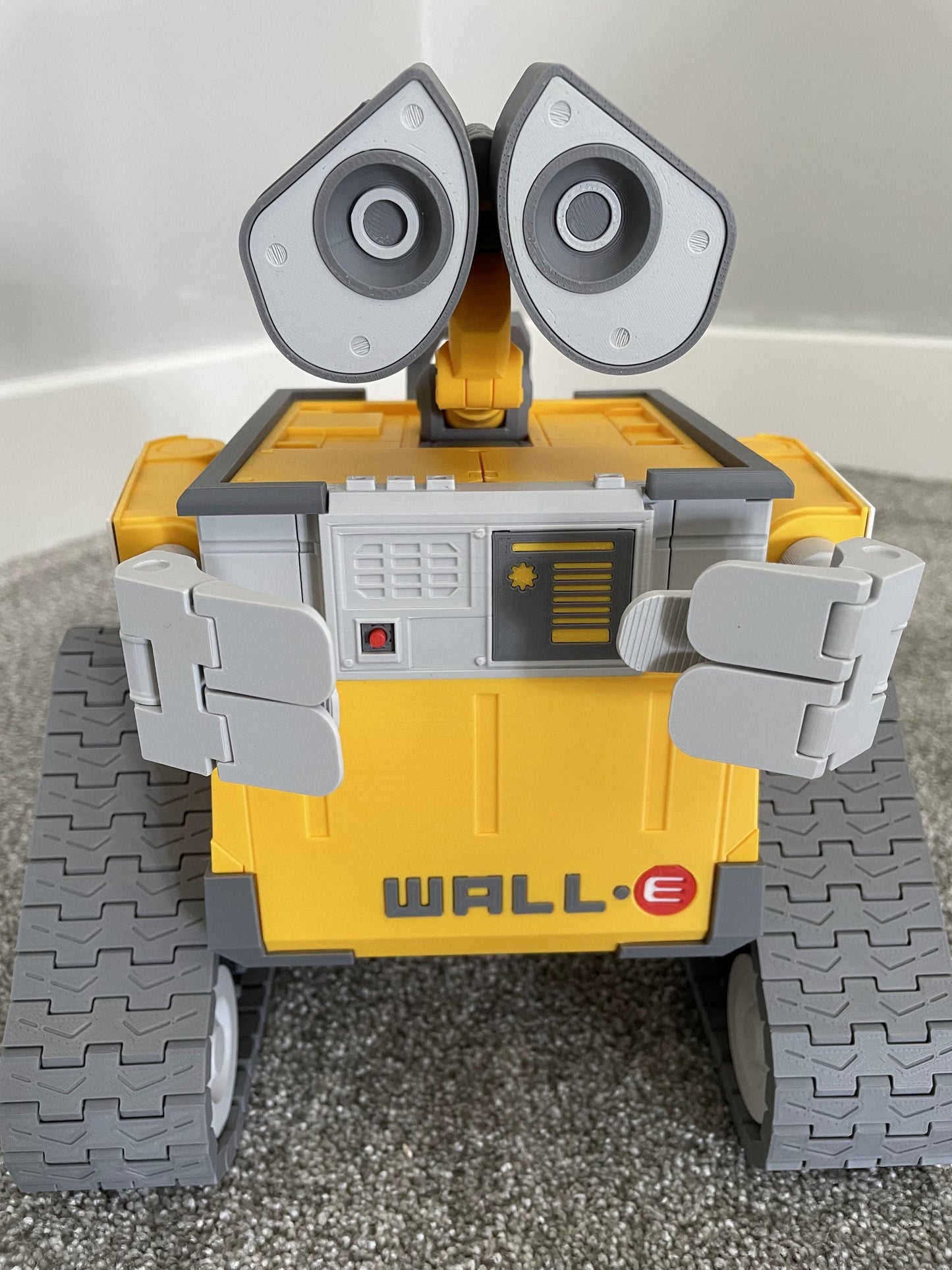3D-Printed WALL-E Assembly Kit – No Glue Required | Articulated Robot Model | DIY Collectible