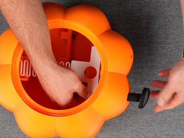 Candy Dispensing Pumpkin – The Ultimate Halloween Treat