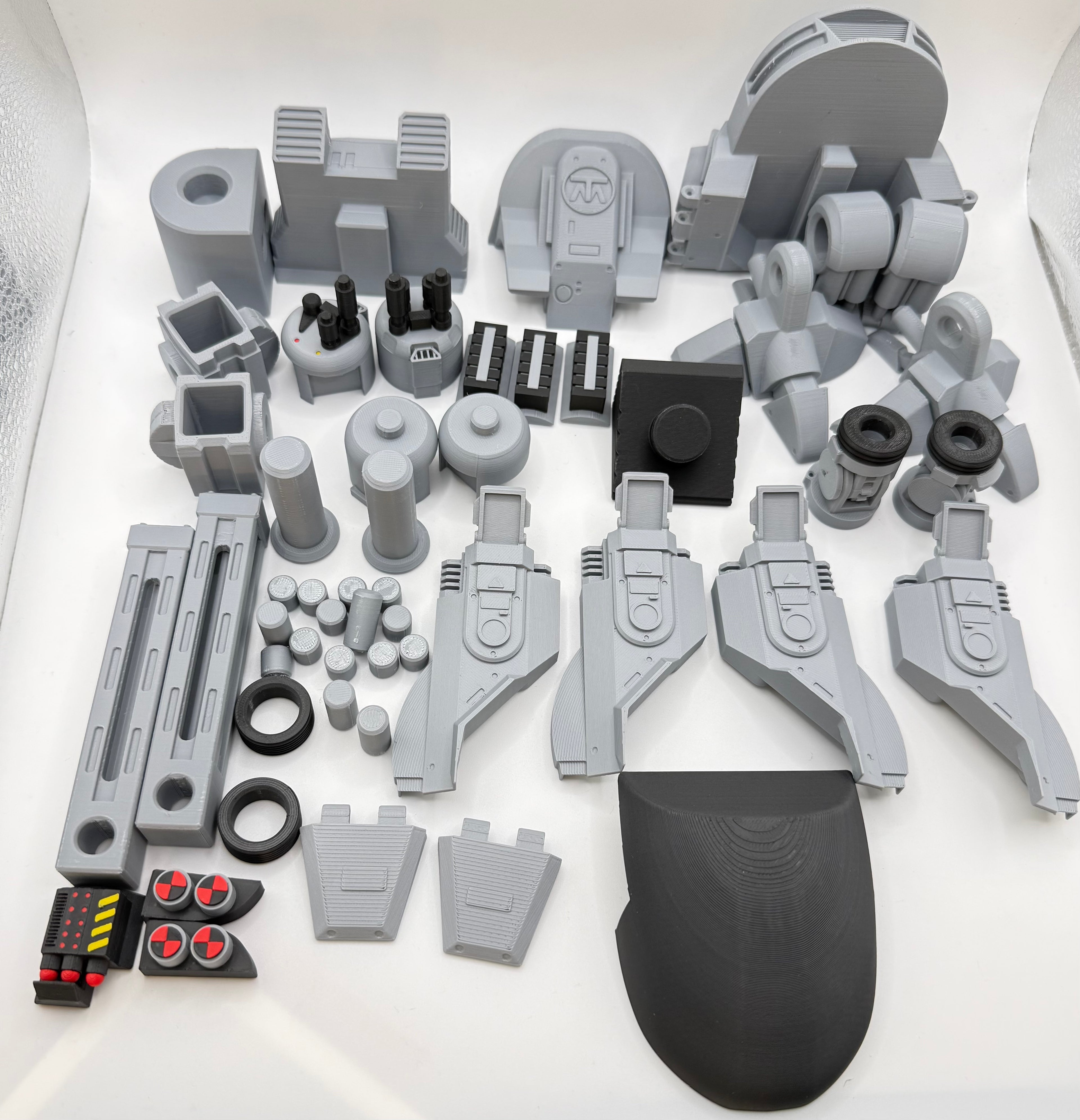 ED209 robot model kit 3Dcre8design