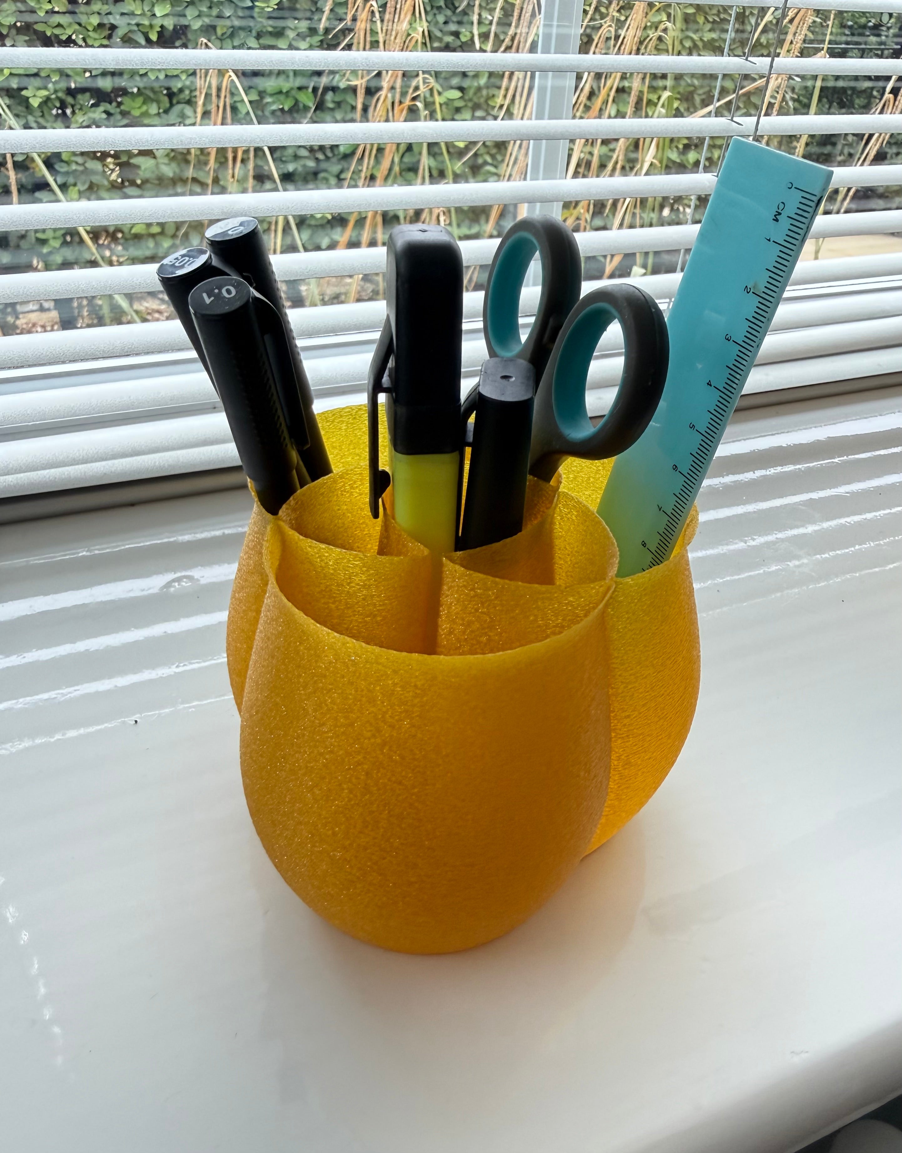 SAKURA Pencil Holder – 3D Printed Desk Accessory