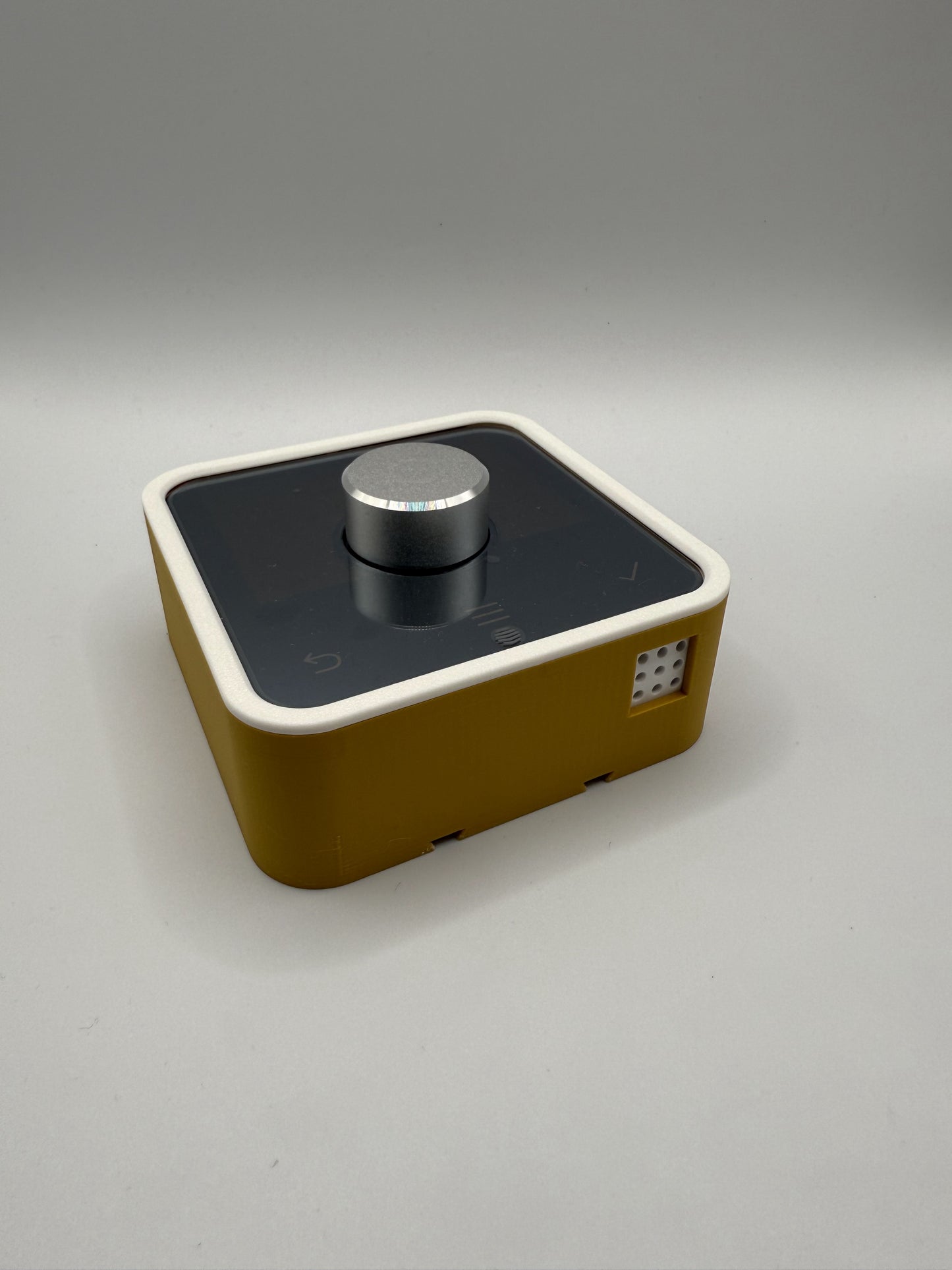 Hive Mounting Quick Release case