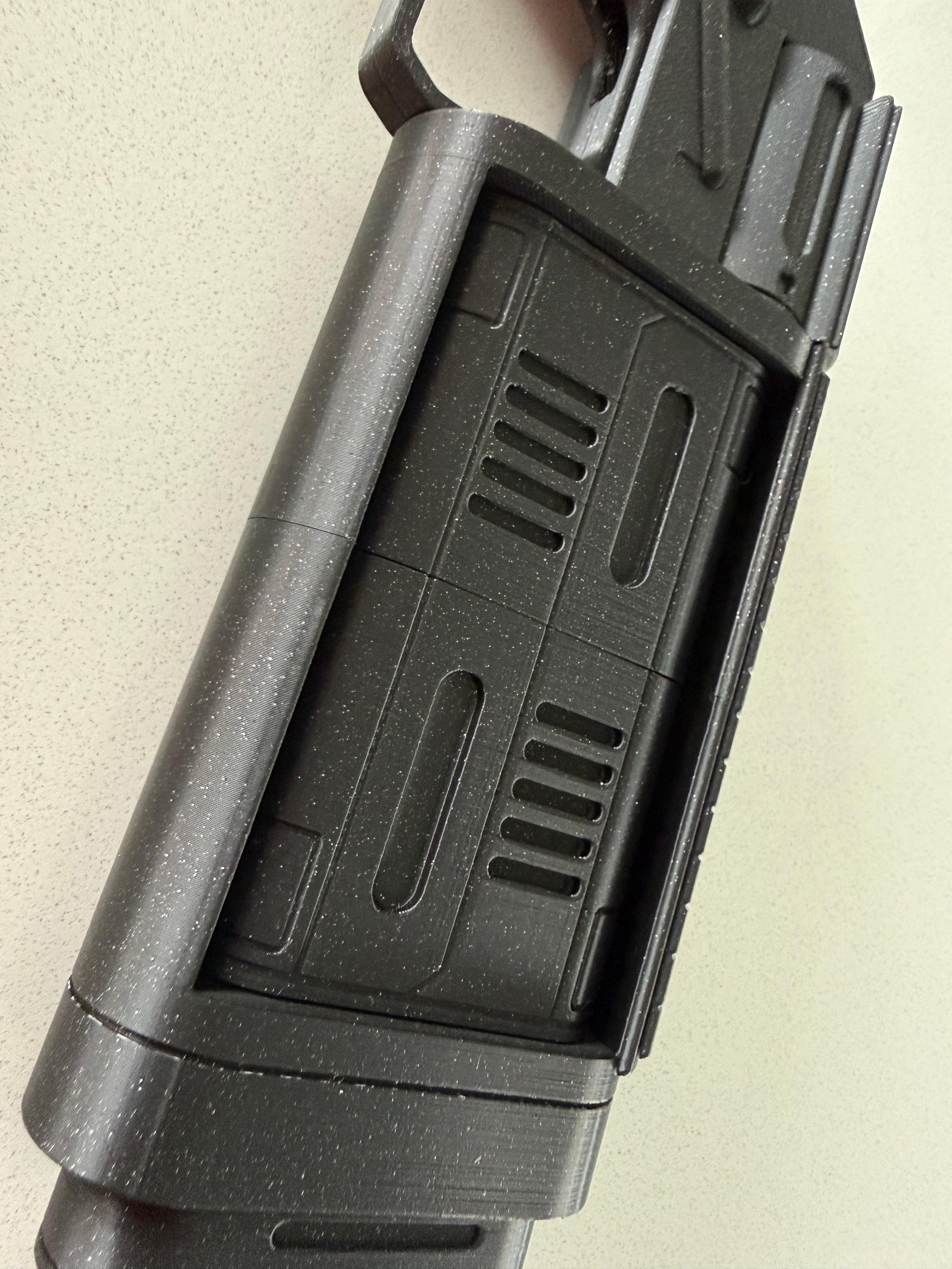Modellbausatz des ikonischen MW-20 Bryar Blasters