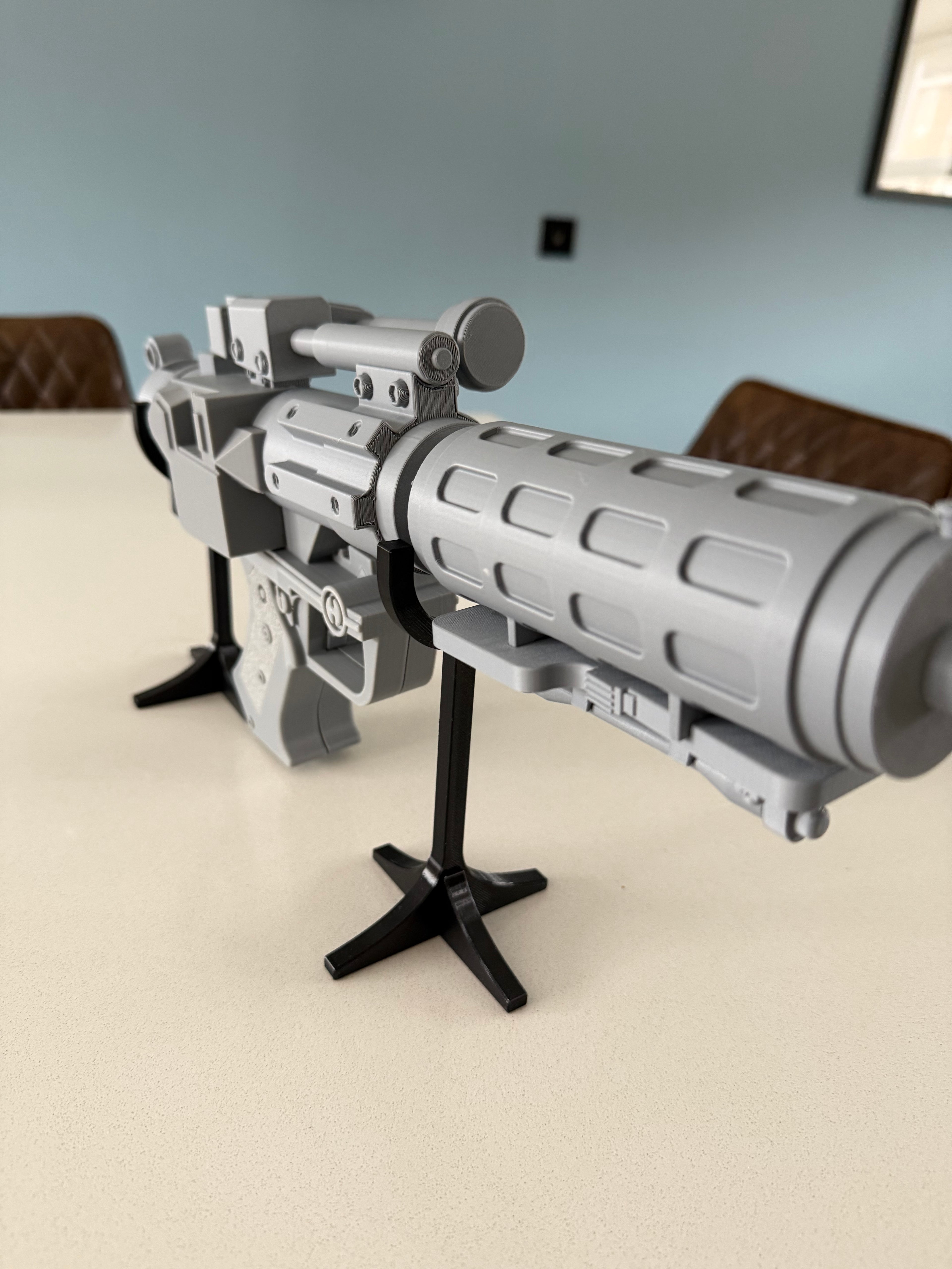 DT-57 Schwerer Blasterpistolen-Modellbausatz – Star Wars 3D-gedruckt