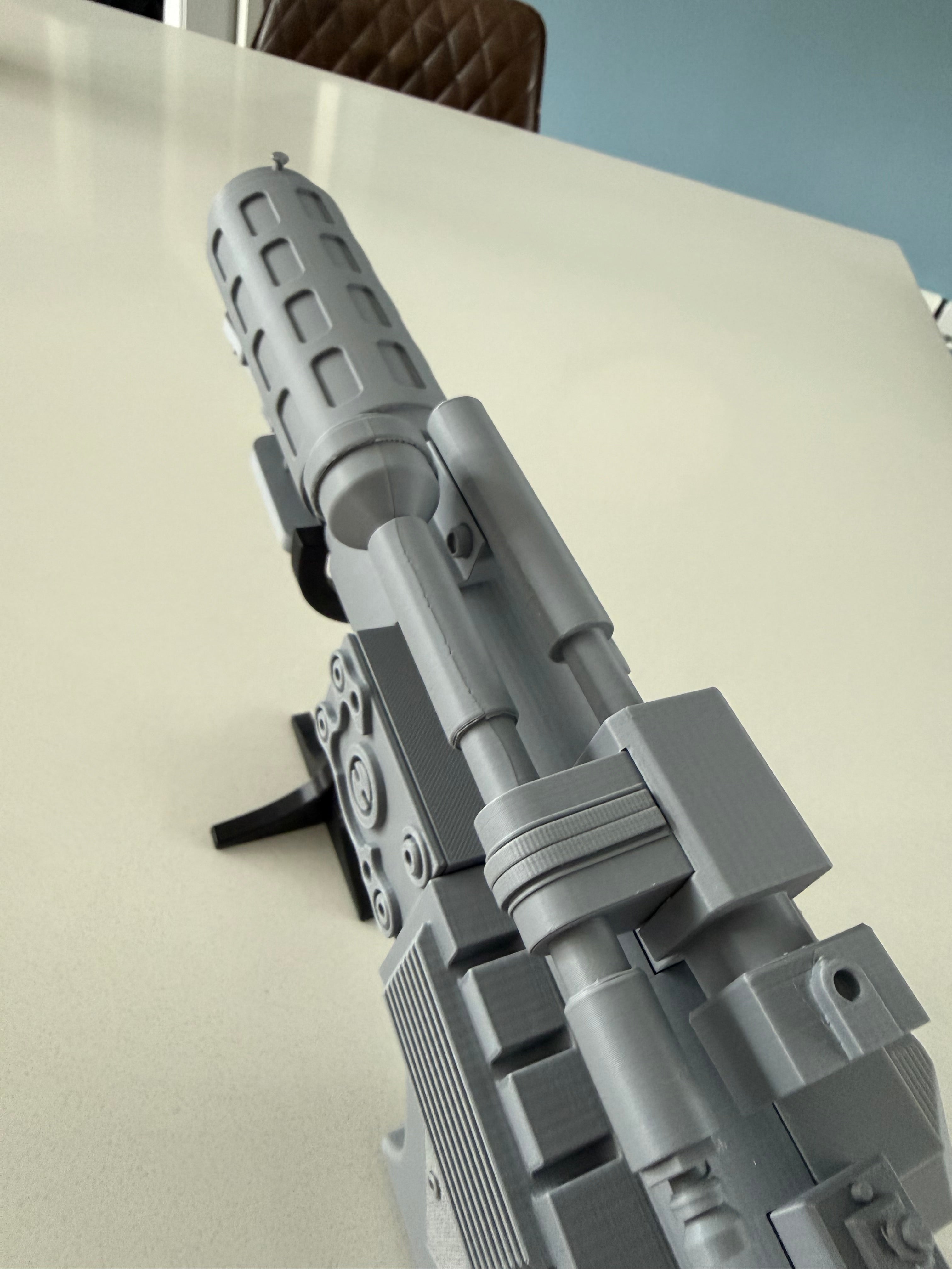 DT-57 Schwerer Blasterpistolen-Modellbausatz – Star Wars 3D-gedruckt
