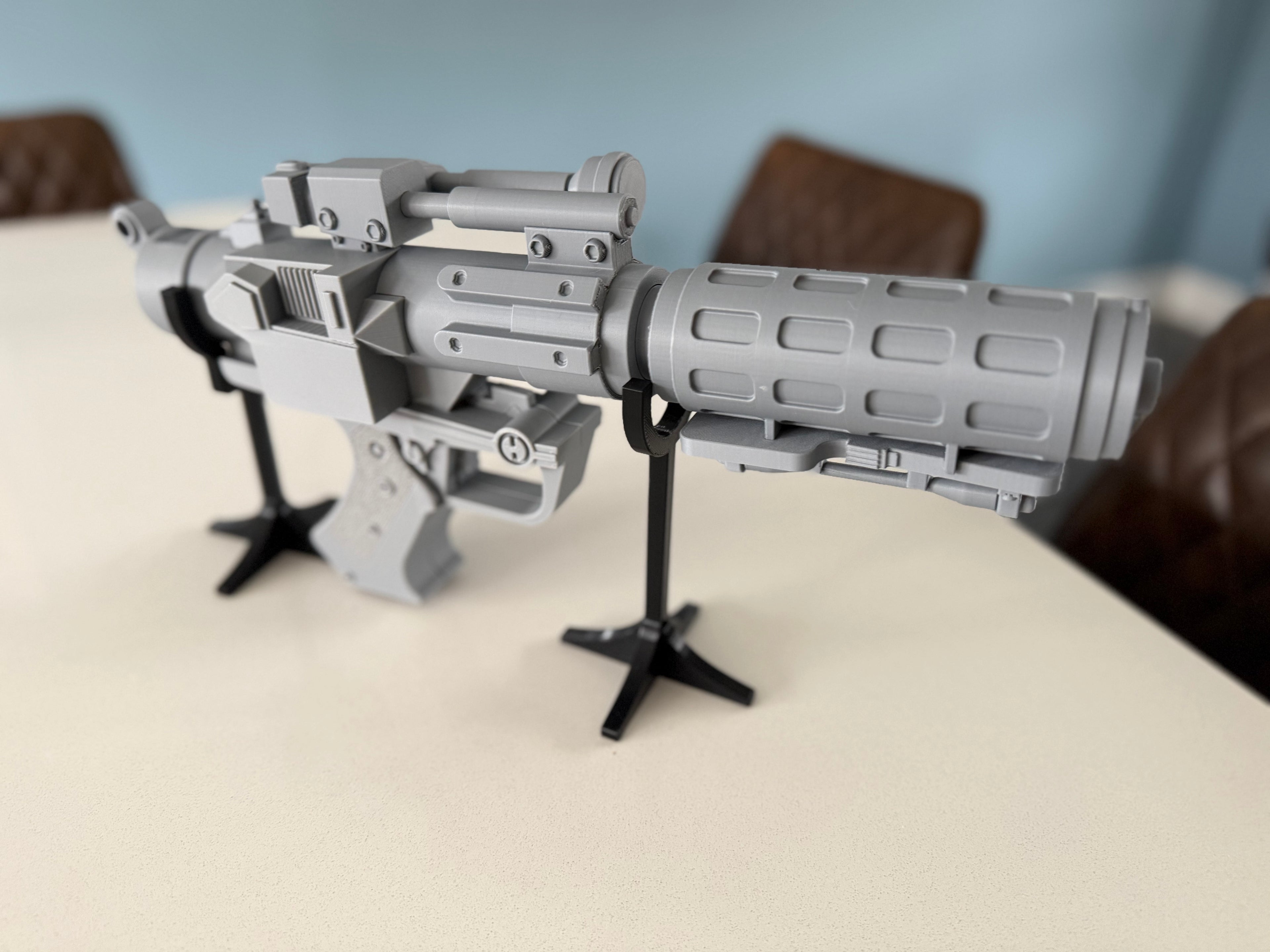 DT-57 Schwerer Blasterpistolen-Modellbausatz – Star Wars 3D-gedruckt