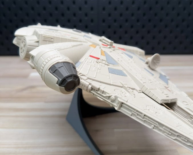 Maquette à emboîter du Faucon Millénium inspirée de SW