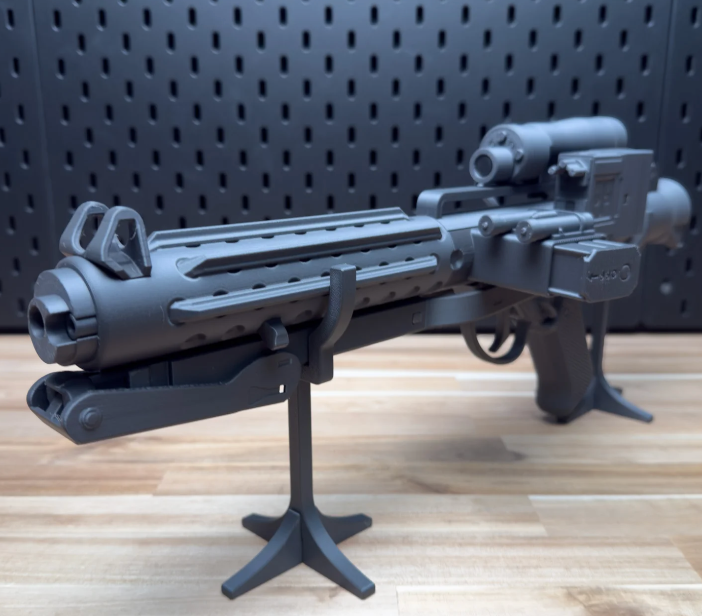 E-11 Blaster Prop Kit Display Cosplay