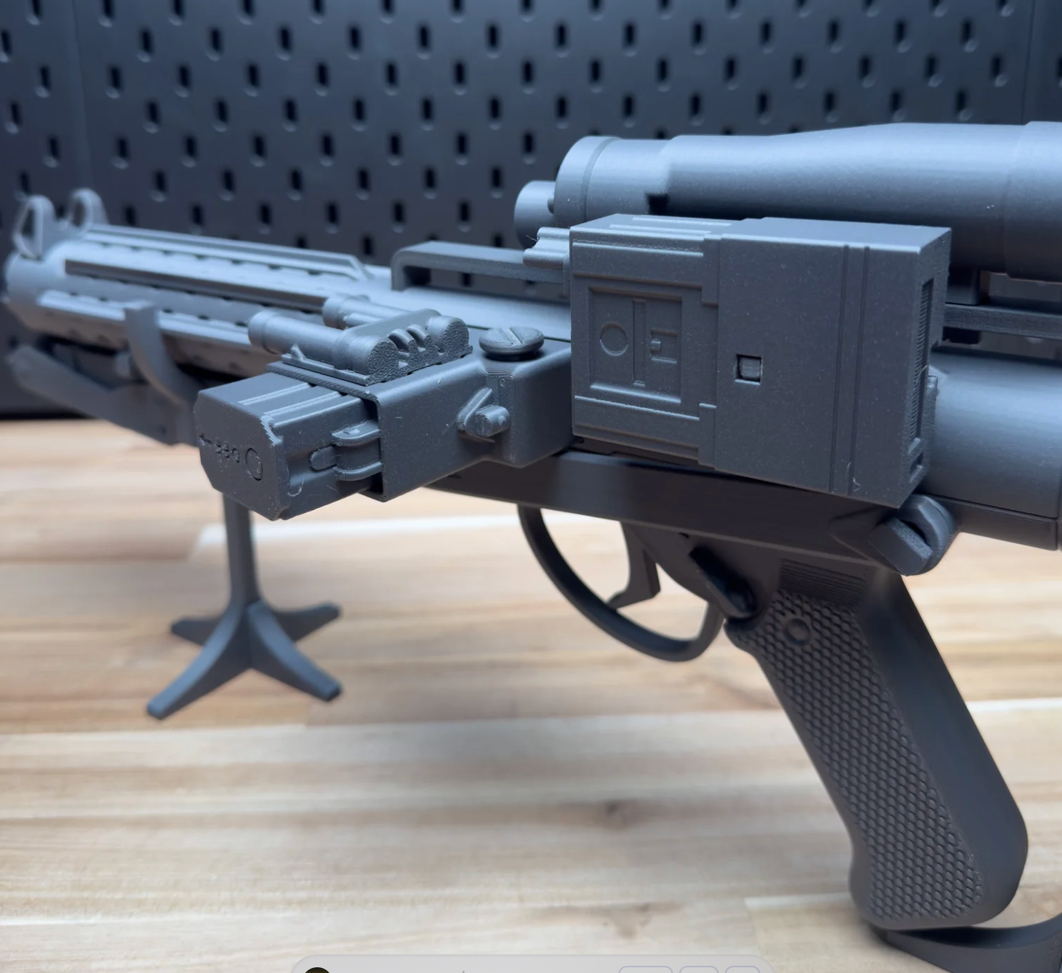 E-11 Blaster Prop Kit Display Cosplay