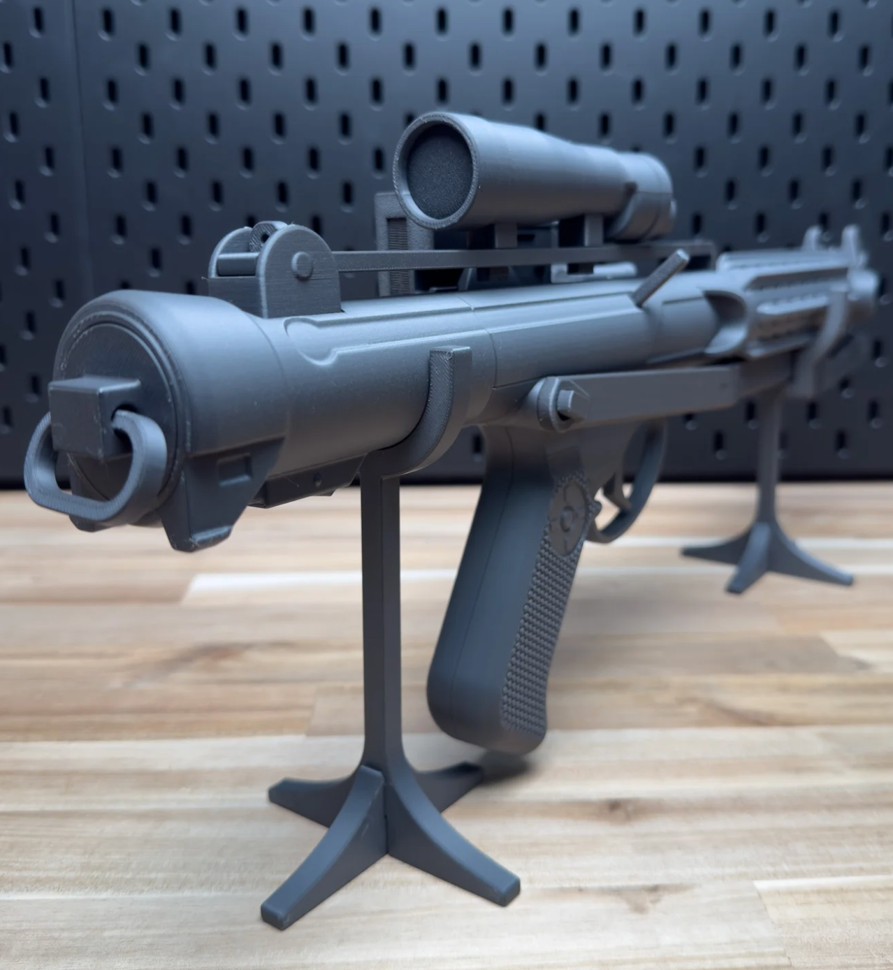 E-11 Blaster Prop Kit Display Cosplay