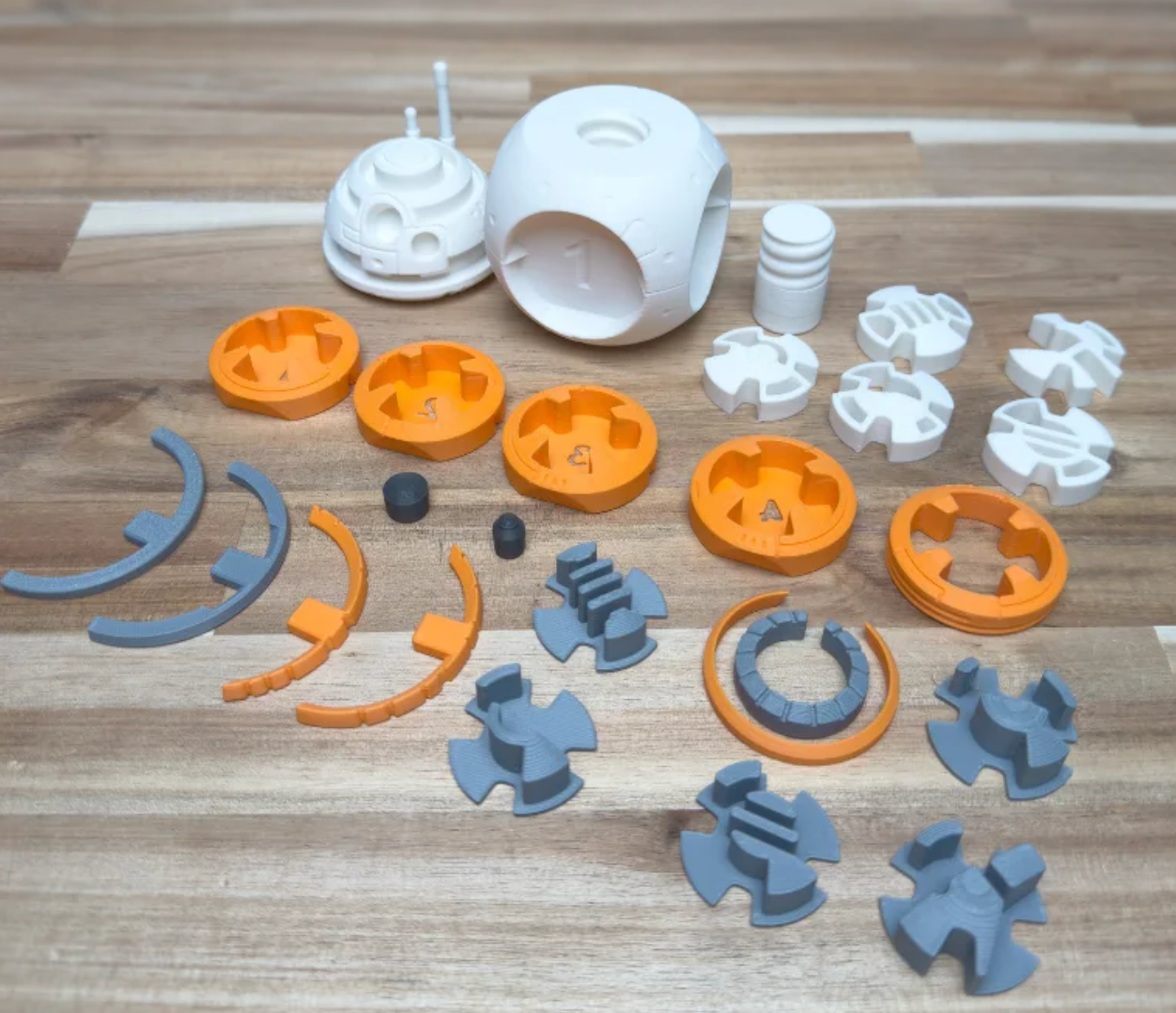 Klobiger BB-8 Modellbausatz