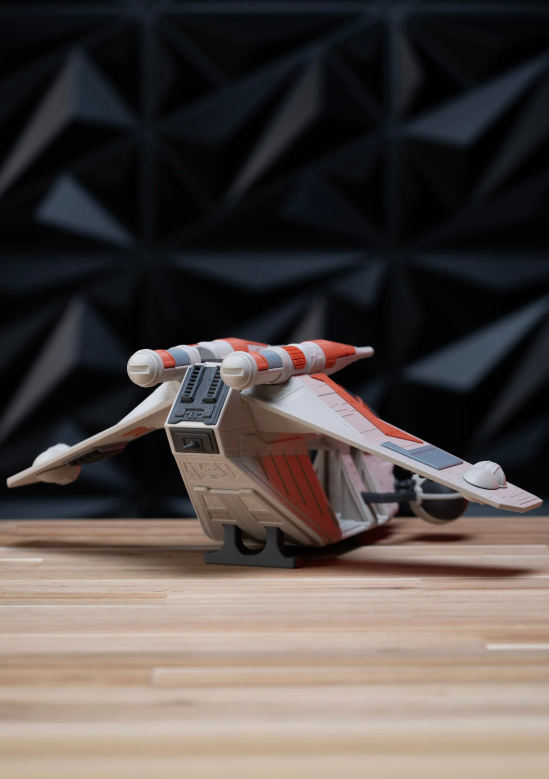 LAAT Republic Gunship model kit, rear angled view on display stand
