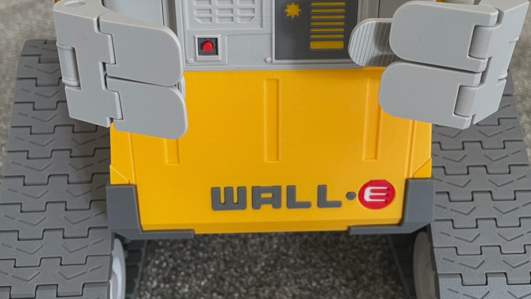 WALL-E model kit display and movement demonstration – made to order in the UK | 3DCre8Design